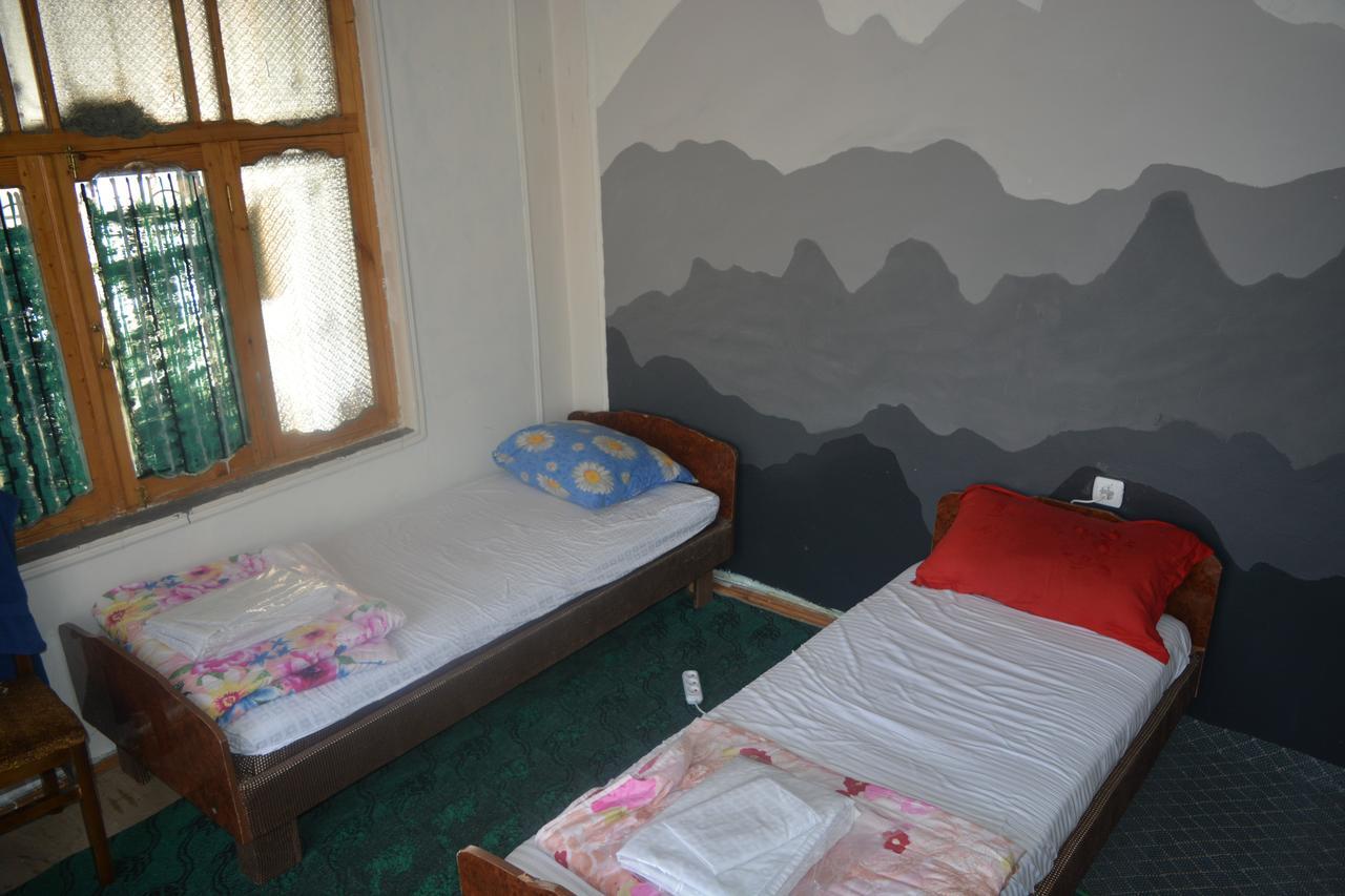Canal Hostel Şǝki Esterno foto