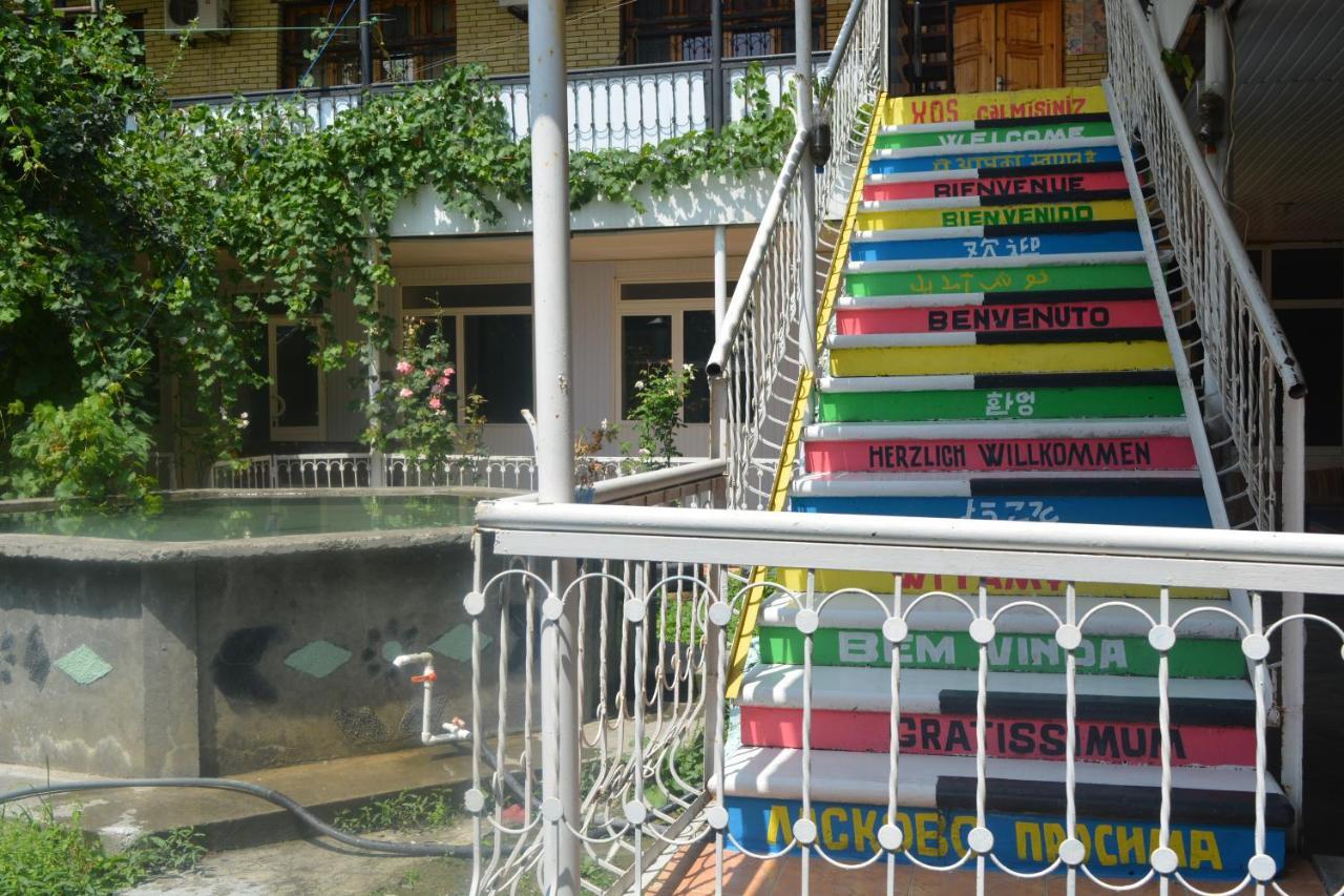 Canal Hostel Şǝki Esterno foto